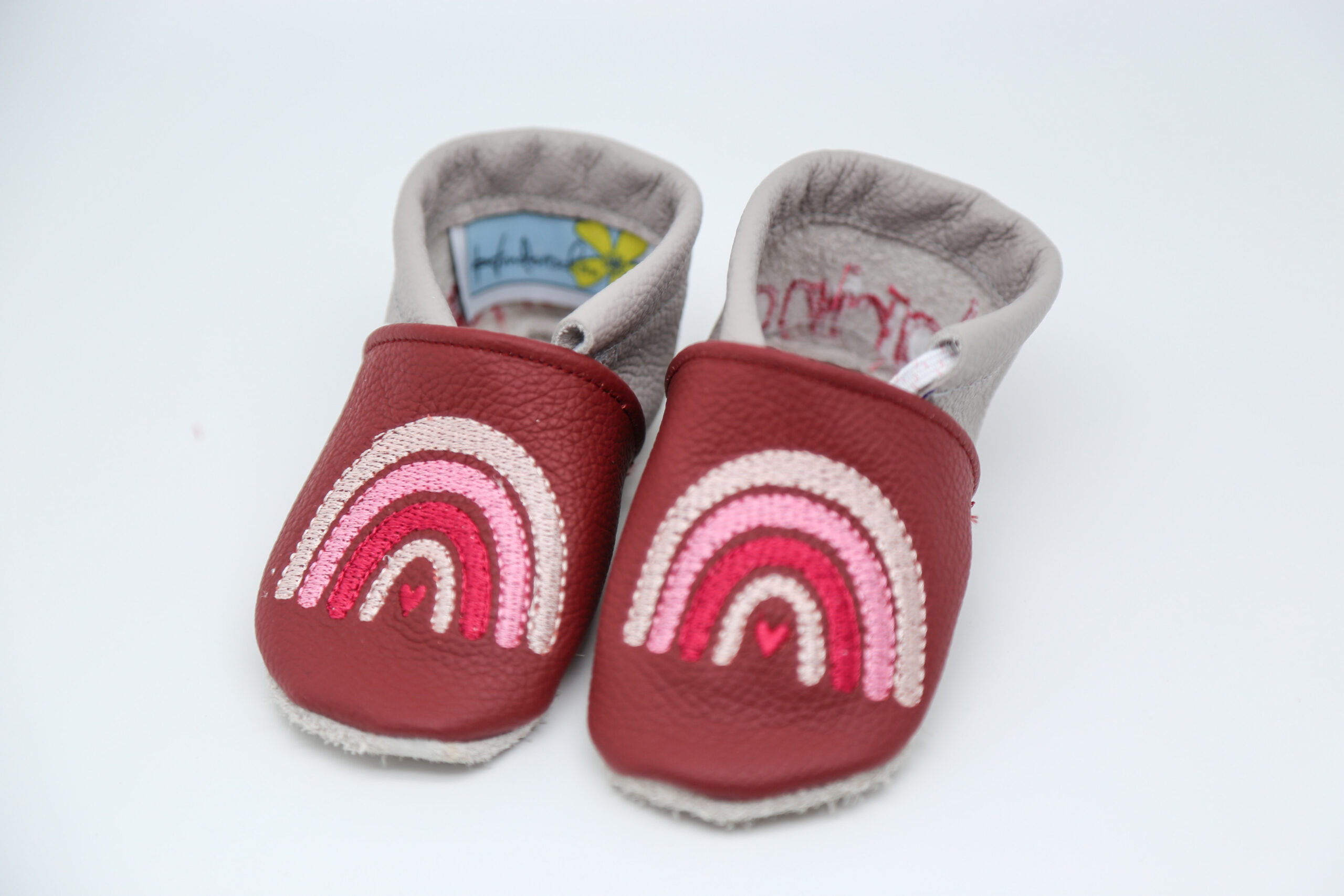 Lederpuschen Regenbogen Herz